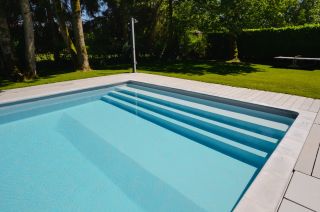 Železobetonový skimmerový bazén je volbou těch, kdo se kromě pěkného vzhledu chtějí spolehnout na výkonnou, ale přesto...